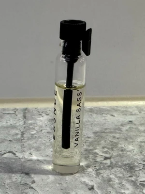 Vanilla sass - Essnce - Essnce - Vanilla sass, köpt nyligen och är provad. Mängd syns på bild 🍦
