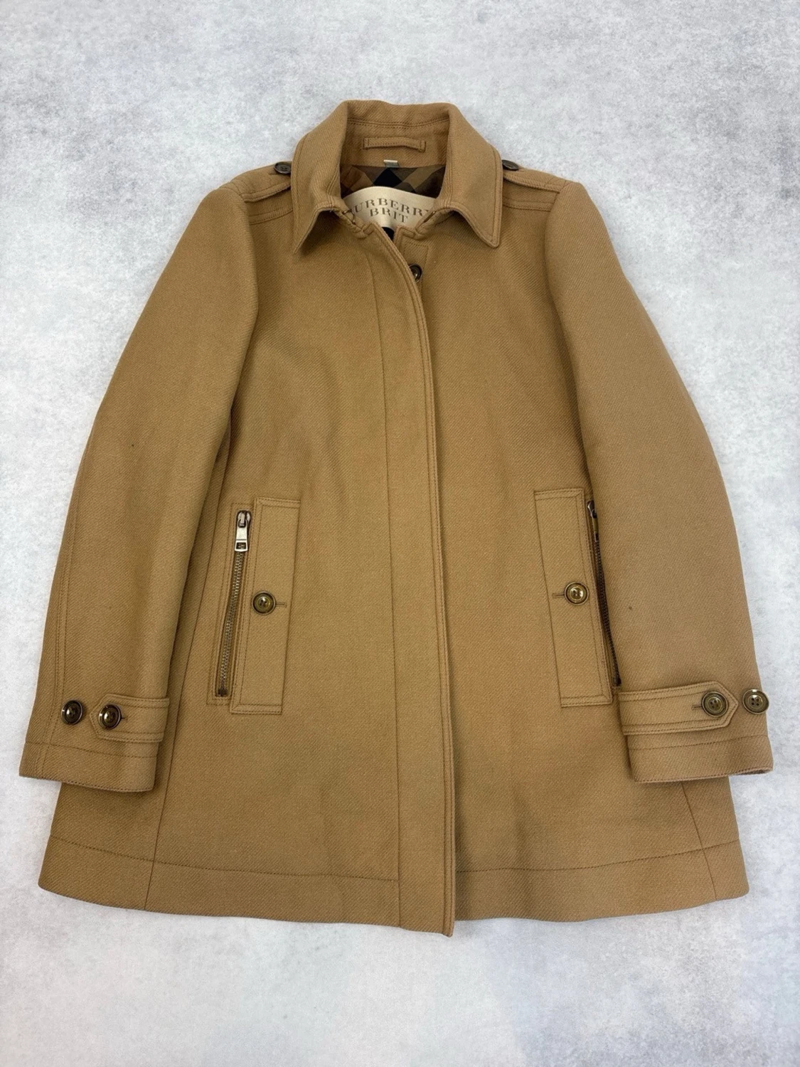 Kamelbrun ullkappa från Burberry Brit