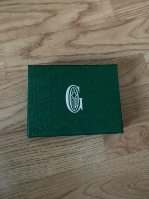 Mörkblå plånbok - Helt ny blå plånbok. 
