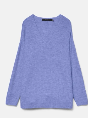 Blå stickad tröja V-ringad - Mysig stickad tröja från Vero Moda💙Tröjan har V-ringning, lång ärm och rak passform. Storlek M! 