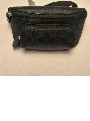 Gg magväska - Svart gg magväska. Kan diskutera pris vid snabb affär.