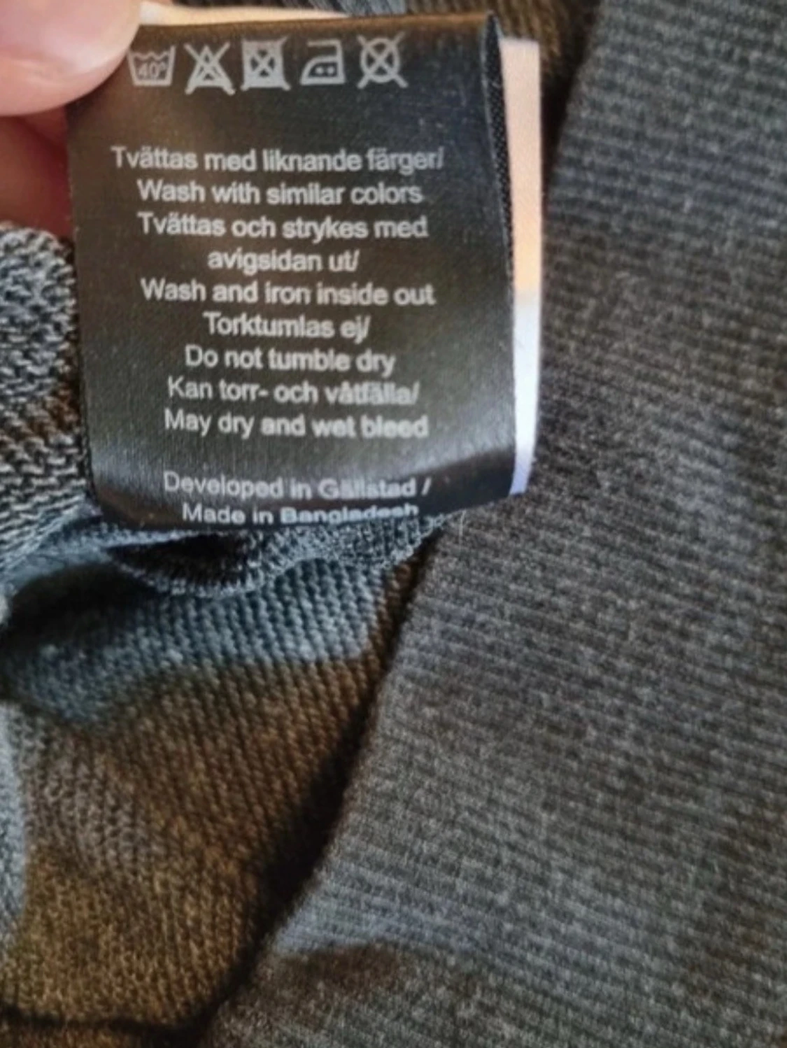 Svart hoodie - 5
