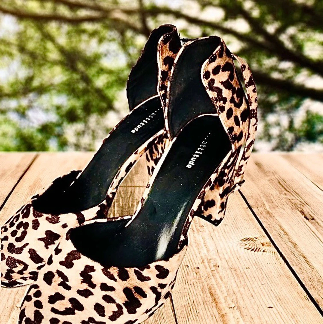 Snygga klackskor i leopardmönster!