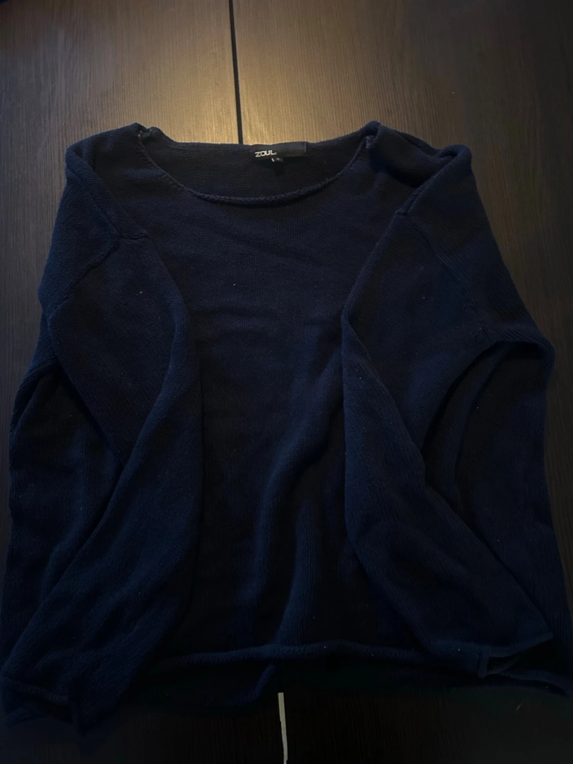 Mörkblå stickad tröja - 1