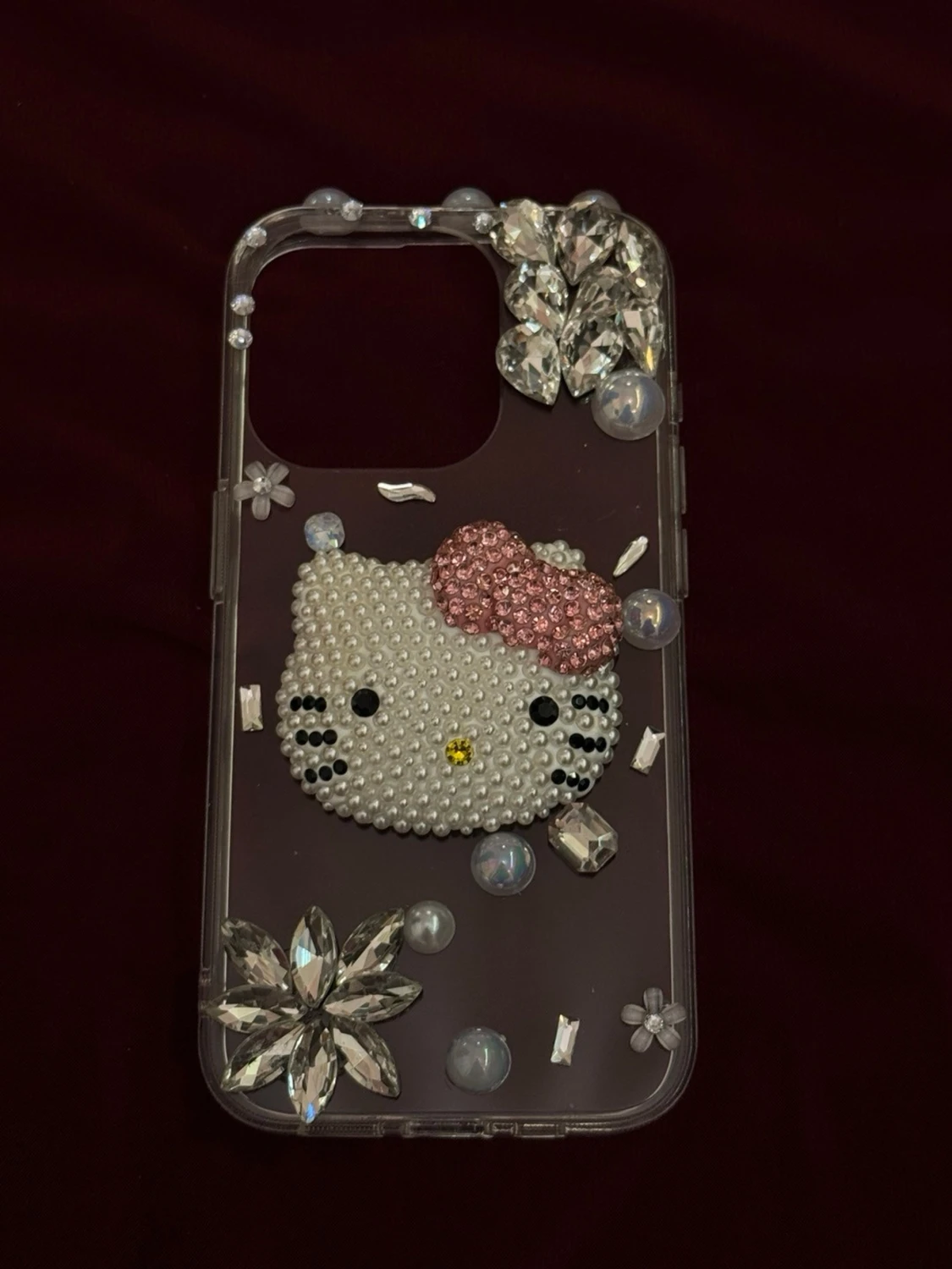 Hello Kitty mobilskal med pärlor & strass iPhone 15 PRO