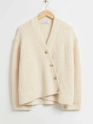 &other stories kofta - Eftertraktad kofta från &other stories! Storlek M, den är även oversized! Jättebra skick🧸