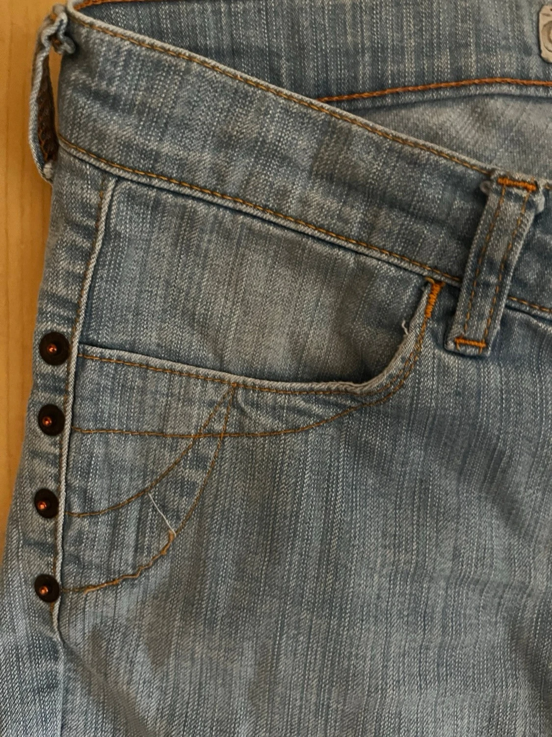 Ultra lowrise bootcut jeans  med knappar - 4