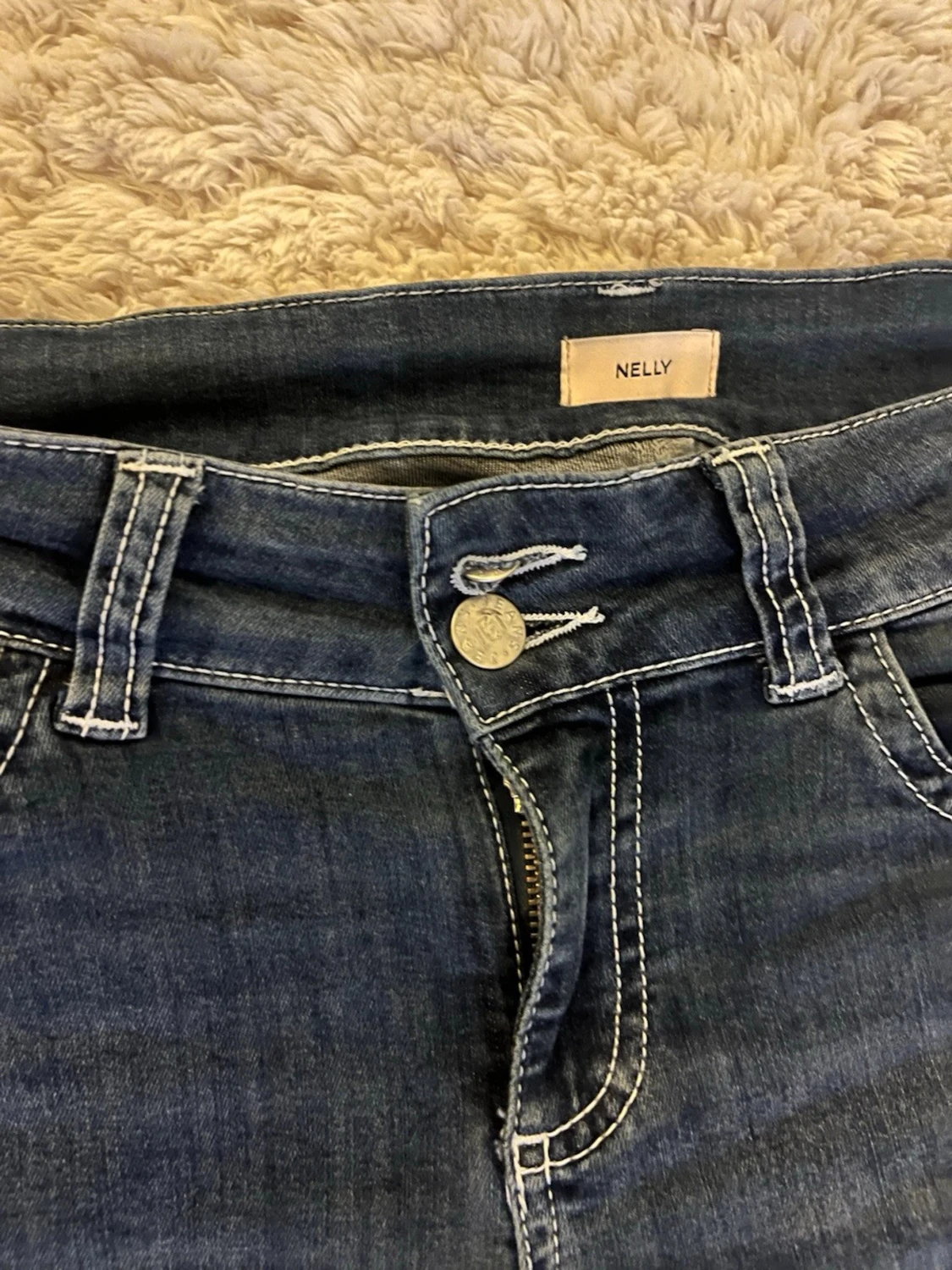 Mörkblå Nelly jeans - Stl 38 - 2