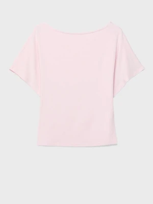 Topp - Helt ny topp aldrig använd men prislappen är av. Nypris 199kr