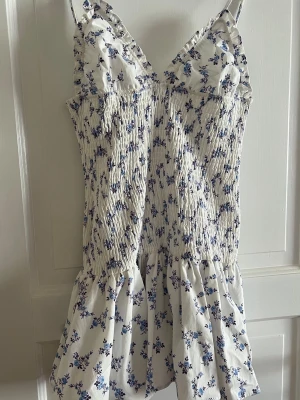 Miniklänning  - Slutsåld Zara klänning💜