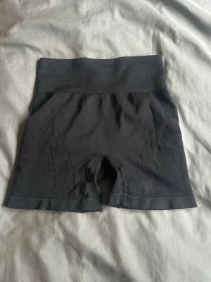 Tränings shorts - Tränings shorts med en scrunch, oanvända🩷 