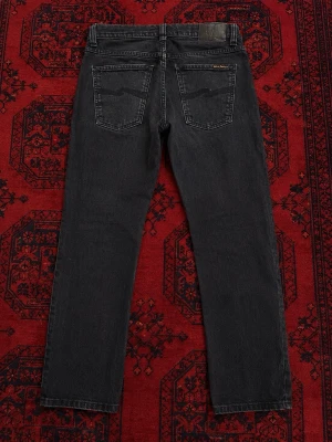 Nudie jeans W28 L32 - Skick 8/10 |  passform : slim fit | tvättas och fräschas upp innan frakt 💯