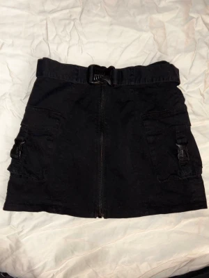 Dolls Kill Postergrl cargoskirt XS - Very good condition super flattering, 33cm waist