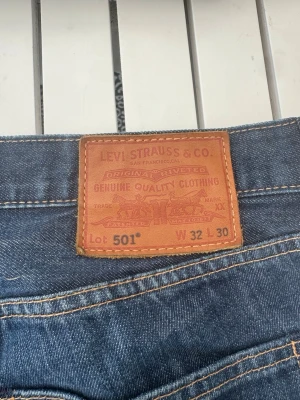 Levis 501 - Levis 501. Storlek 32x30. Som nya.