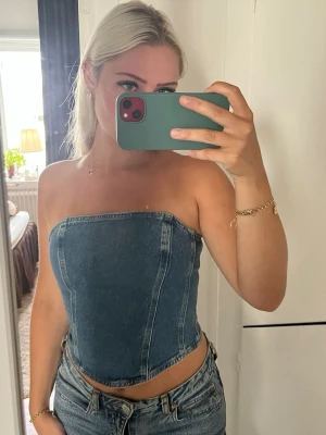 Jeans topp - Jeans korsettop från MQ i storlek S. Aldrig använd. 