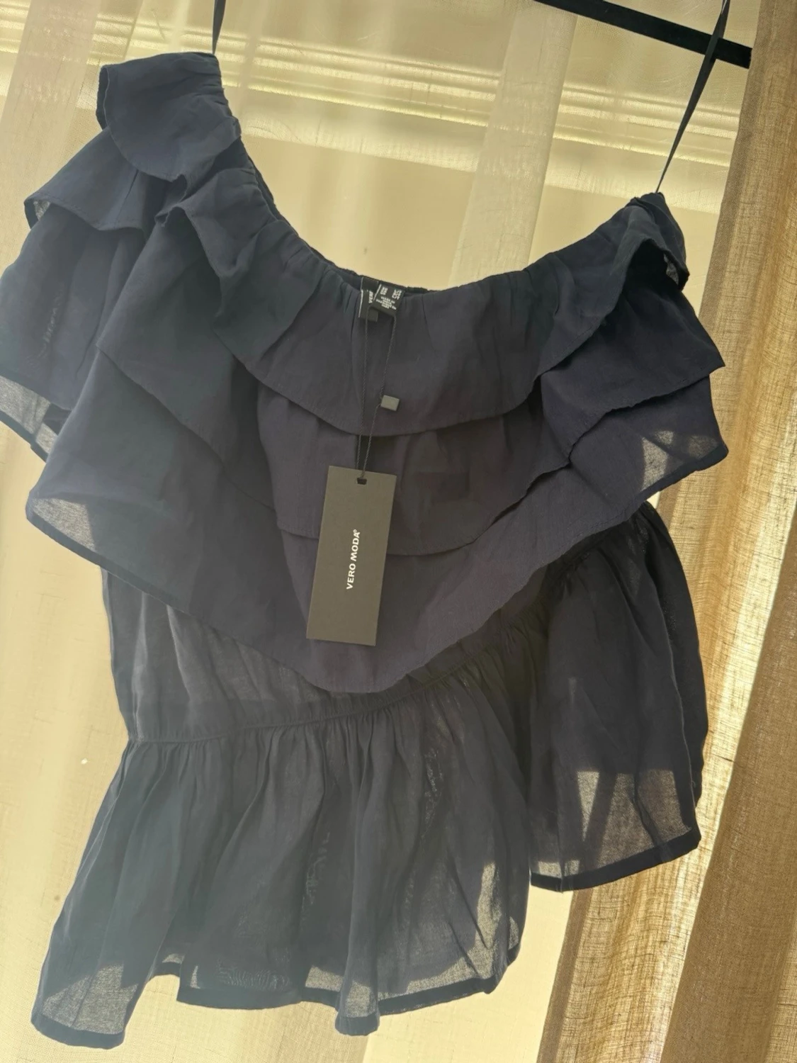 Mörkblå offshoulder volangtop - 1