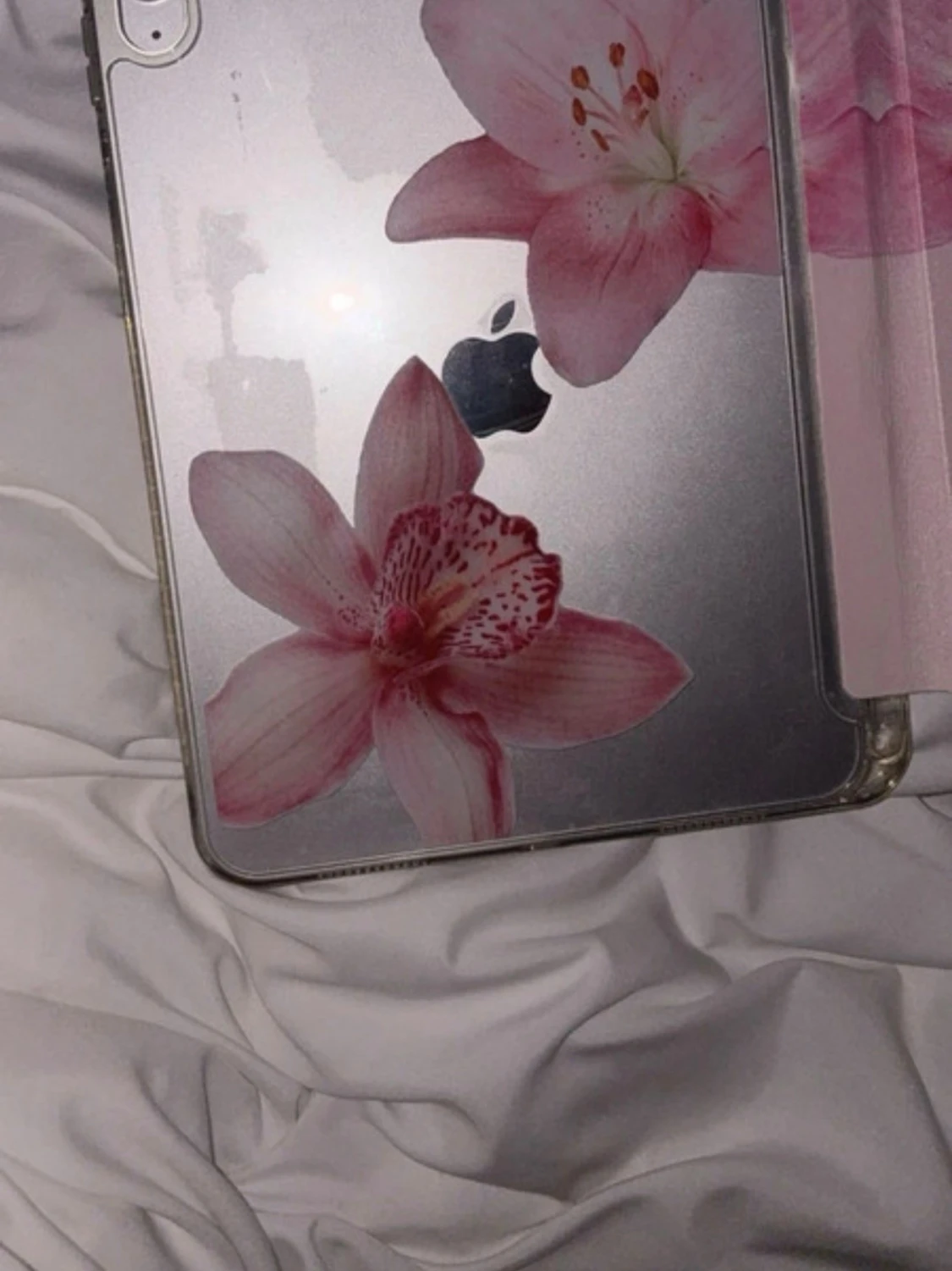 Silver ipad 11th gen 128gb - 1