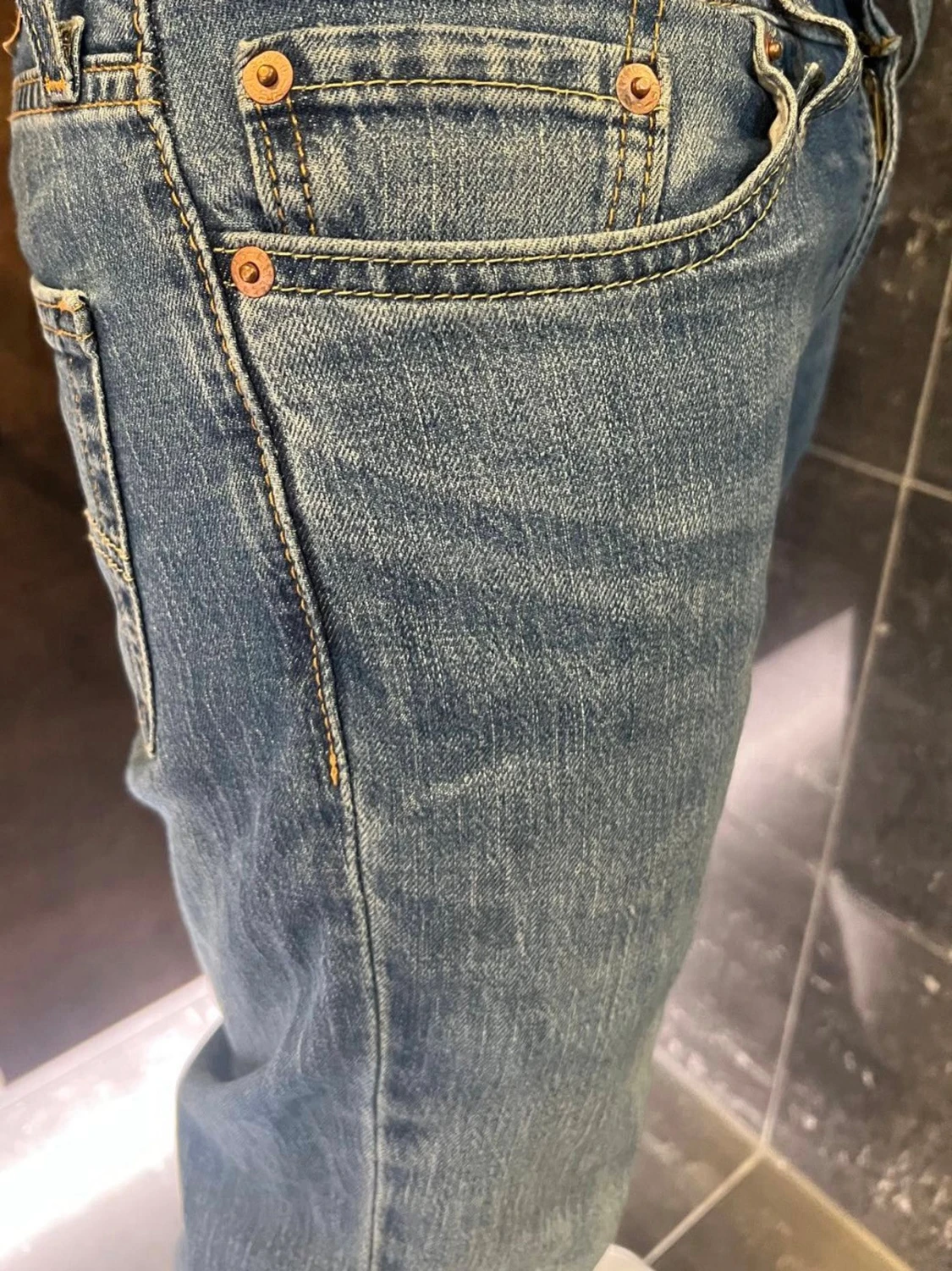 Levi's  - 2