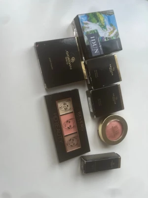 Smink paket - Oliva varumärken säljs tillsammans men skriv om man är intresserad av att köpa enstaka saker!😊
