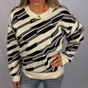 Isabel Marant sweatshirt - Superfin Isabel Marant sweatshirt | Storlek M | Jättefint skick! | Jag är 168cm lång och väger 60kg | Kontakta mig vid fler frågor eller funderingar!💓