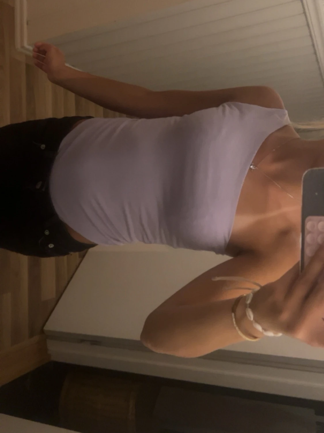 Ljuslila body från Bik Bok
