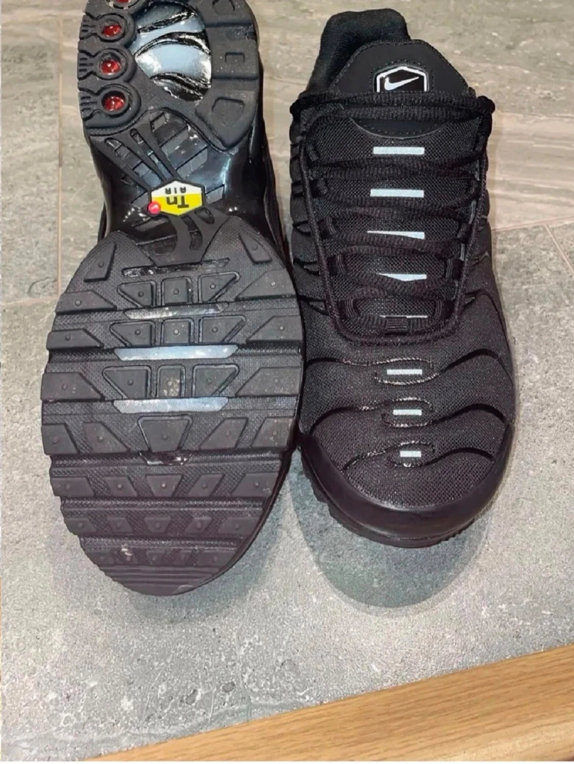 Nike Air Max Plus helsvarta sneakers - 3