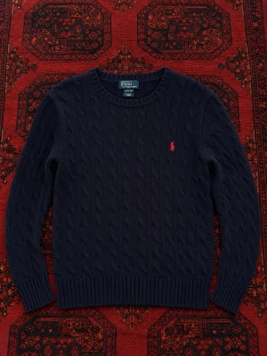 Stickad Ralph Lauren tröja - Storlek L 14–16 barn, motsvarar vuxen EU S | Längd 64 cm, bredd 45 cm | 100% autentisk, ordinarie pris 1695 kr | Skick 8/10 utan defekter | Tvättas och fräschas upp innan frakt |