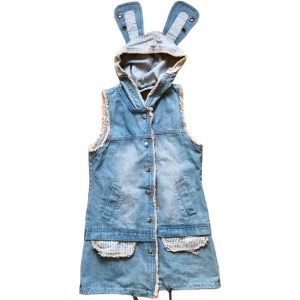 Vintage denimdress/ jeansklänning/ minidress/ miniklänning, y2k/ cyber/ alt/ coquette/ kawaii/ 2000s/ 2000tal/ 00s/ 00tal - Coolaste jeansklänningen nånsin!!! med kaninöron och rutiga detaljer på!