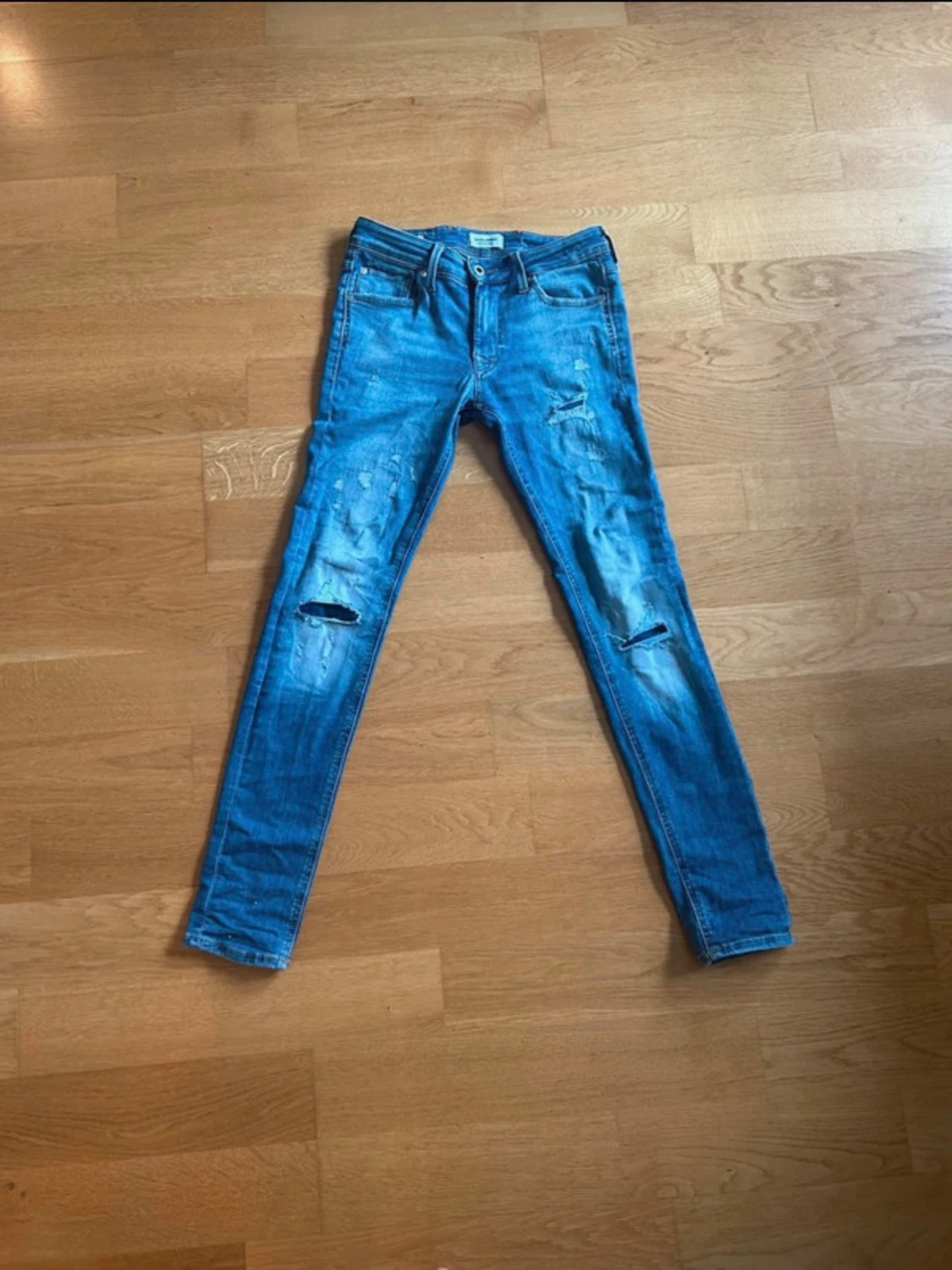 Slim fit slitna blå jeans - 1