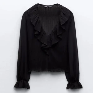 Zara blus - Zara blus storlek XS aldrig använd pga för liten för mig. Helt slutsåld! 💗