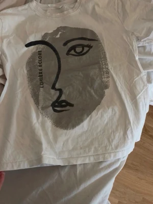Zara t-shirt  - 🥹🥹