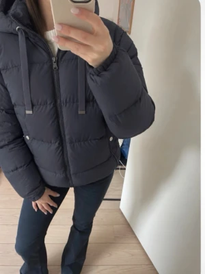 Pufferjacket  - Superfin vinter/höst jacka! Bra skick 