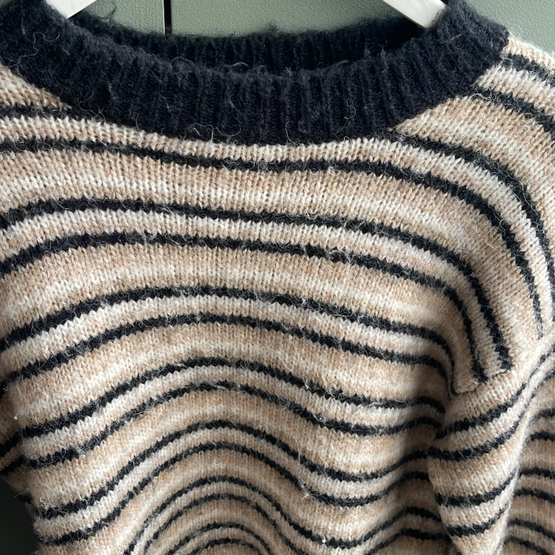 Randig stickad tröja  - 90