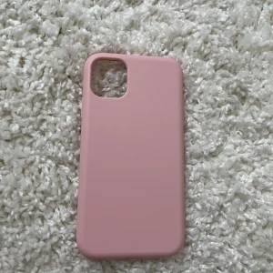 Skal - Rosa skal till iPhone 11🩷inte mycket använd
