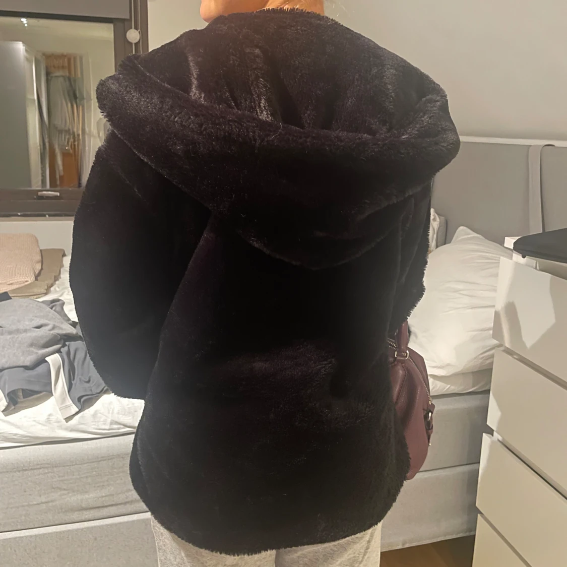 Svart pälsjacka - 90