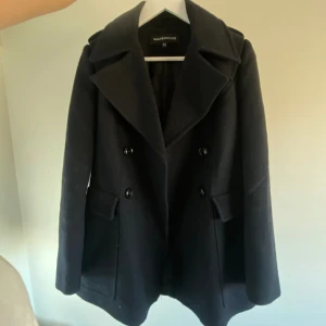 Superfin kappa - Väldigt fin kappa i fint skick, säljes då den är för liten.