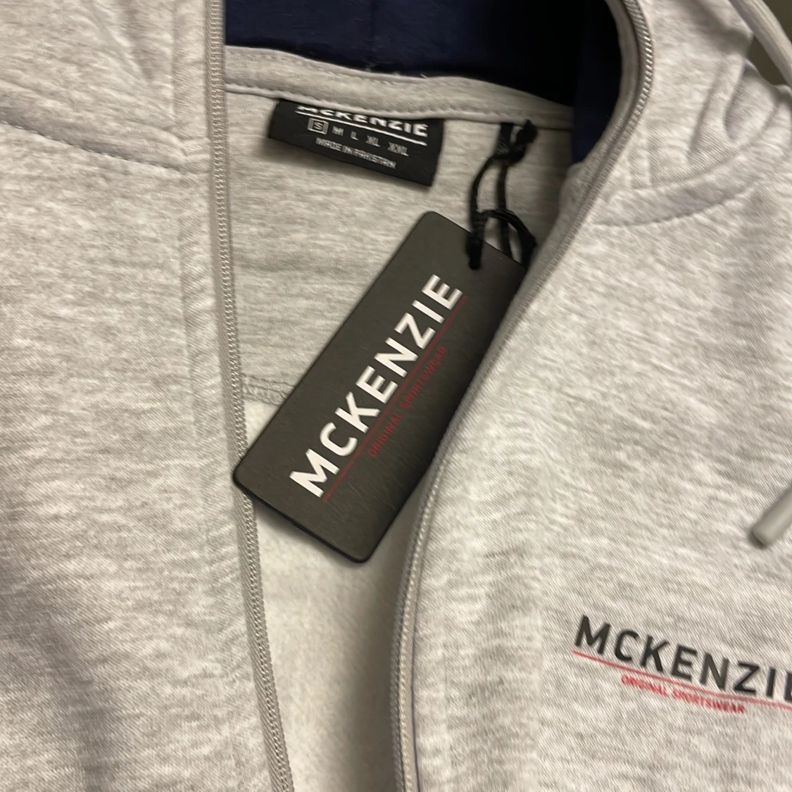 Mckenzie zip hoodie storlek S  - 91