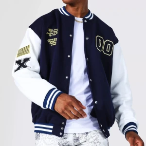 Vintage varsity jacket - Säljer min varsity jacka från boohoo, som var väldigt trendig. Pris kan diskuteras 