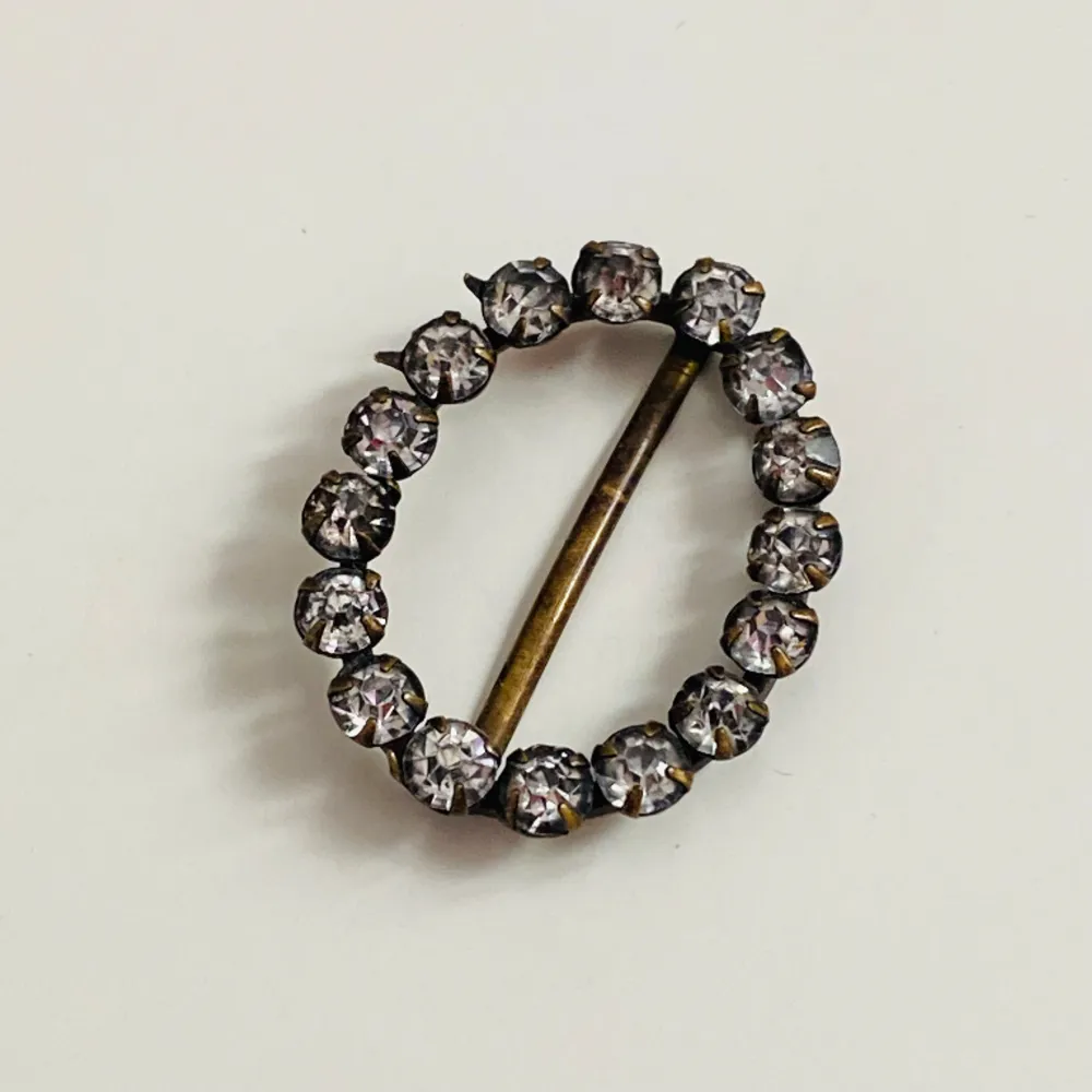 Snygg vintage belt buckle 1940-tal Alla rhinestones på plats . Asusteet.