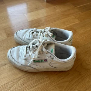 Reebok Classic club 85 vintage sneakers 37,5 - I använt skick. Nypris ca 1000