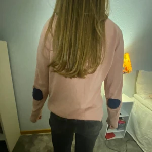 Cashmire tröja från uniqlo  - Ljusrosa uniqlo cashmire tröja 