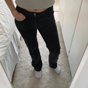 Brandy Melville jeans - Jeans i Manchester från brandy Melville  Passar 36