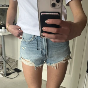 Helt nya zara shorts  - Nya med prislapp kvar! Sitter asbra och snyggt 