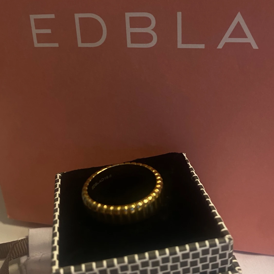 Edblad ring i guld - 92