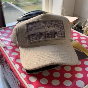 Velvet keps - Bra skicka 5/10 