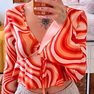 Blus  - Söt blus som inte kommer till användning ❤️💛🧡