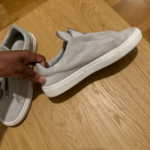 Axel arigato - New used twice very clean.