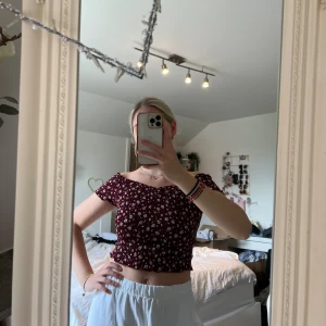 Off the shoulder top - Summer top