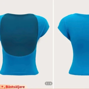 Blå topp öppen rygg - Denna populära rygglösa toppen i så fin färg 😭😭🙏 perfekt till sommaren, älskar så mycket, säljer då jag fick två