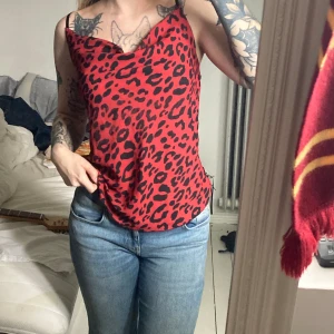 leopard linne - oanvänd med lapparna kvar! 